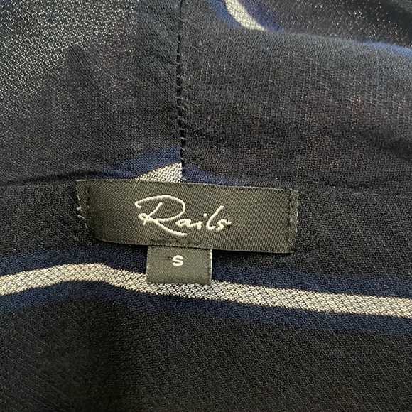 Rails Ava Metallic Stripe Tie Front Button Down Shirt
Navy Blue S - Picture 4 of 9